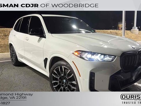 Used 2024 BMW X5 M60i image 1