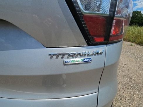 Used 2017 Ford Escape Titanium AWD/4WD image 4