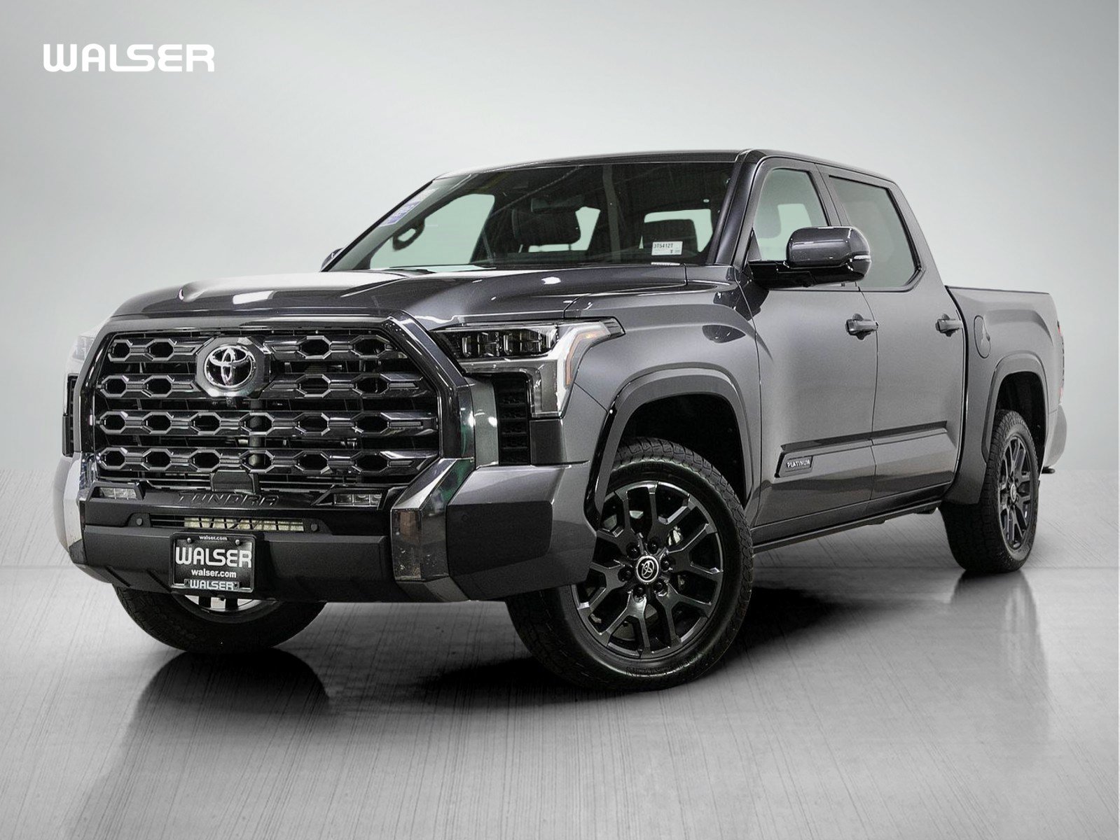 Used 2024 Toyota Tundra Platinum AWD/4WD image 1
