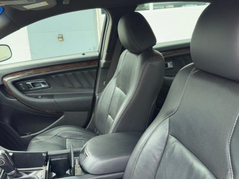 Used 2018 Ford Taurus Limited FWD image 10