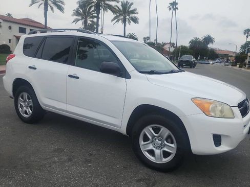 Used 2010 Toyota RAV4 2WD image 3