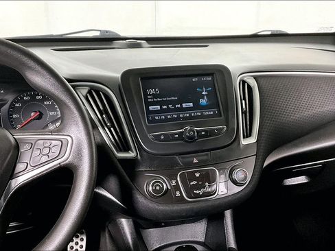 Used 2017 Chevrolet Malibu LS image 6