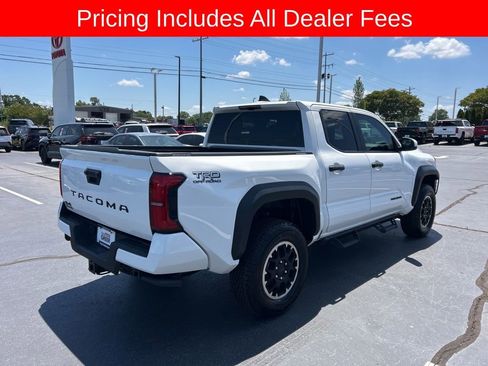 Used 2024 Toyota Tacoma TRD Off-Road AWD/4WD image 17