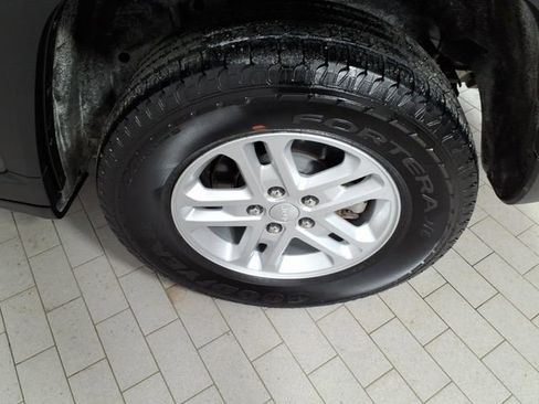 Used 2023 Jeep Grand Cherokee Laredo w/ Luxury Tech Group I image 8