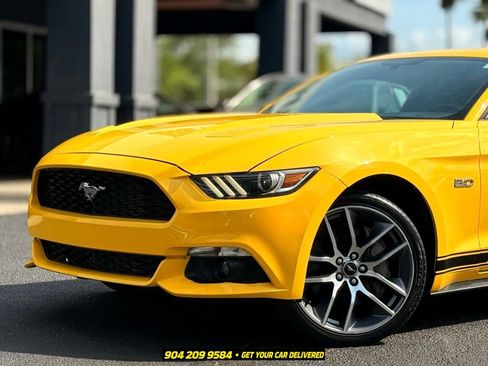 Used 2017 Ford Mustang GT RWD image 2