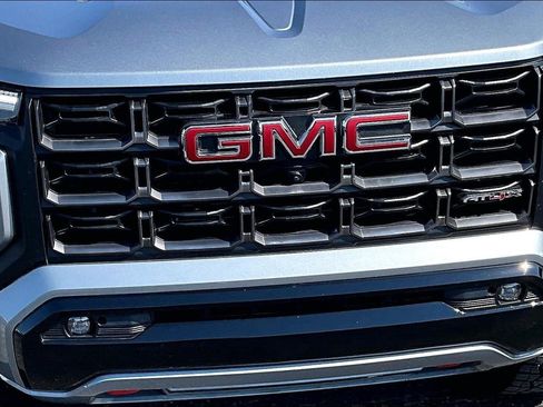 Used 2024 GMC Canyon AT4X AWD/4WD image 31