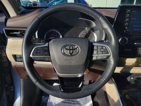 Used 2022 Toyota Highlander Limited image 28