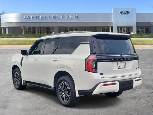 Used 2026 Nissan Armada SL w/ Captain's Chari Seat Package RWD image 3