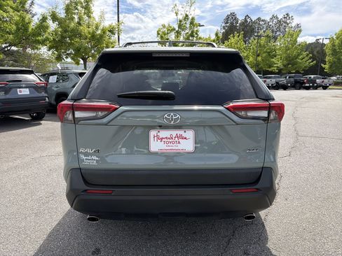 Used 2021 Toyota RAV4 XLE image 21