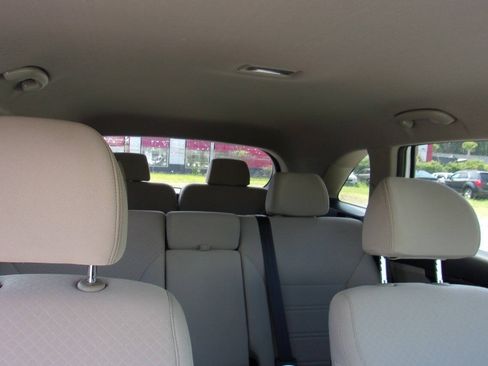 Used 2018 Kia Sorento FWD image 10