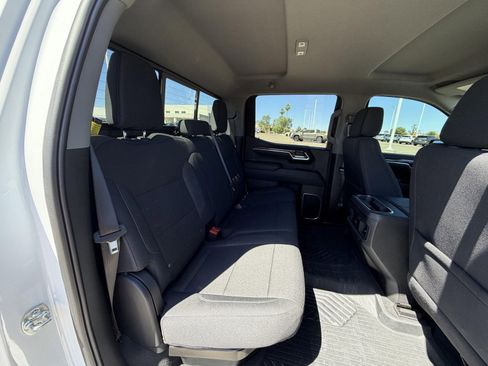 Used 2025 Chevrolet Silverado 1500 LT image 23