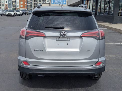 Used 2017 Toyota RAV4 LE FWD image 6