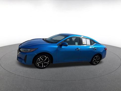 Used 2025 Nissan Sentra SV FWD image 8