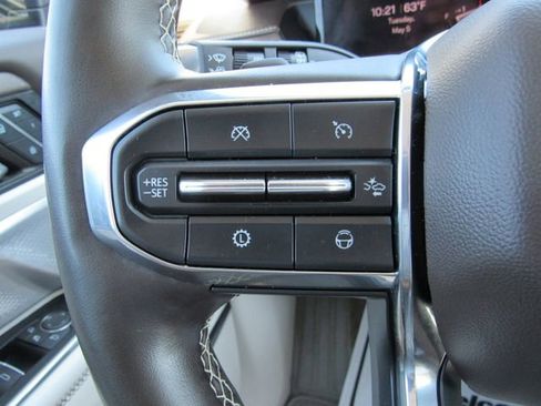 Used 2024 GMC Acadia Denali w/ Super Cruise Package AWD/4WD image 18