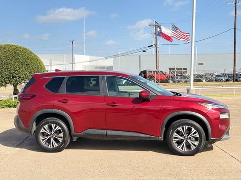 Certified 2023 Nissan Rogue SV FWD image 4