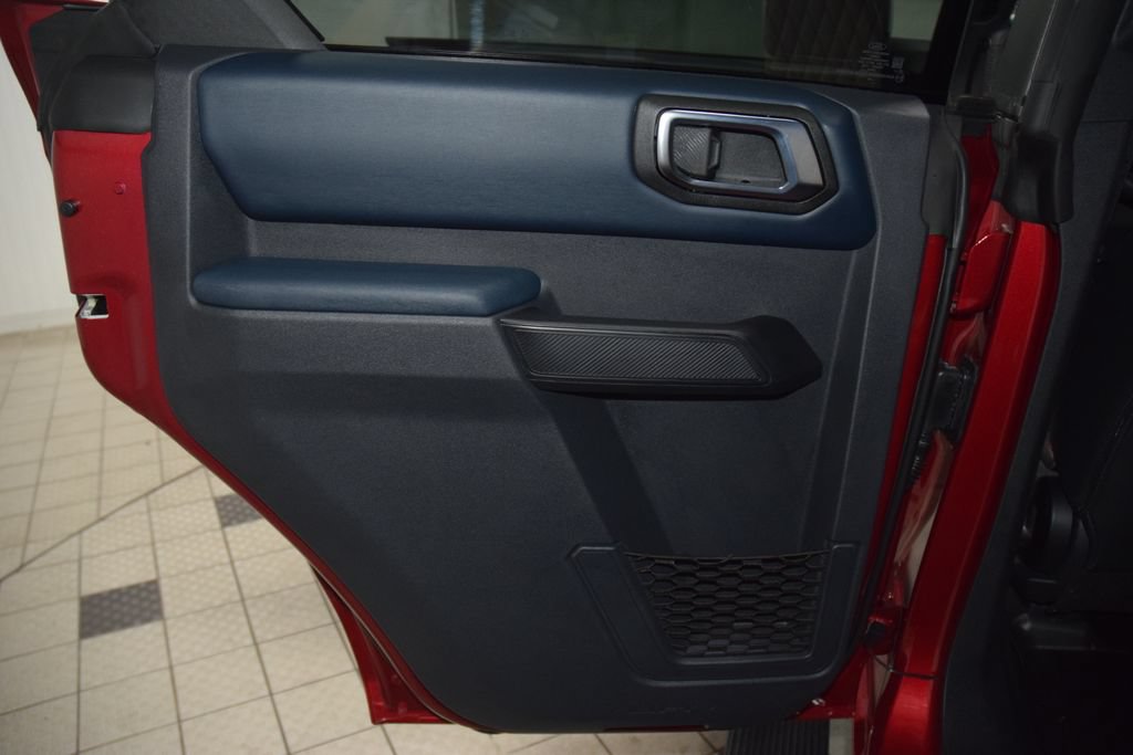 Used 2025 Ford Bronco Heritage Edition AWD/4WD image 46