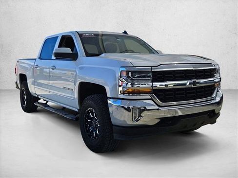 Used 2018 Chevrolet Silverado 1500 LT w/ All Star Edition image 3