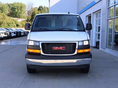 New 2025 GMC Savana 3500 Work Van w/ Driver Convenience Package image 5