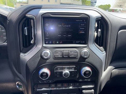 Used 2020 GMC Sierra 1500 SLT RWD image 13