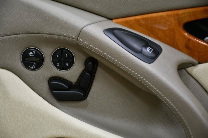 Used 2008 Mercedes-Benz SL 550 w/ P1 Pkg image 44