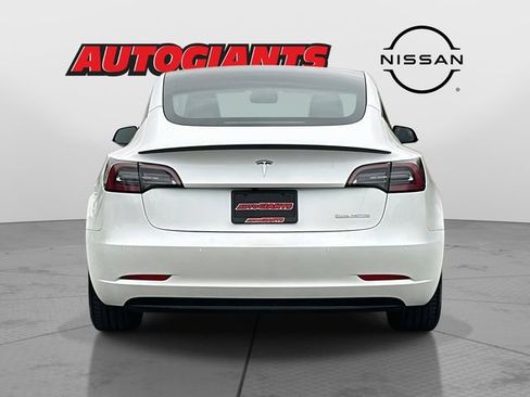Used 2021 Tesla Model 3 Performance image 4
