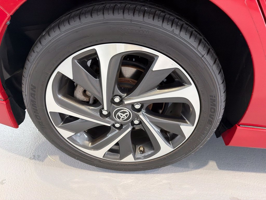 Used 2018 Toyota Corolla iM FWD image 13