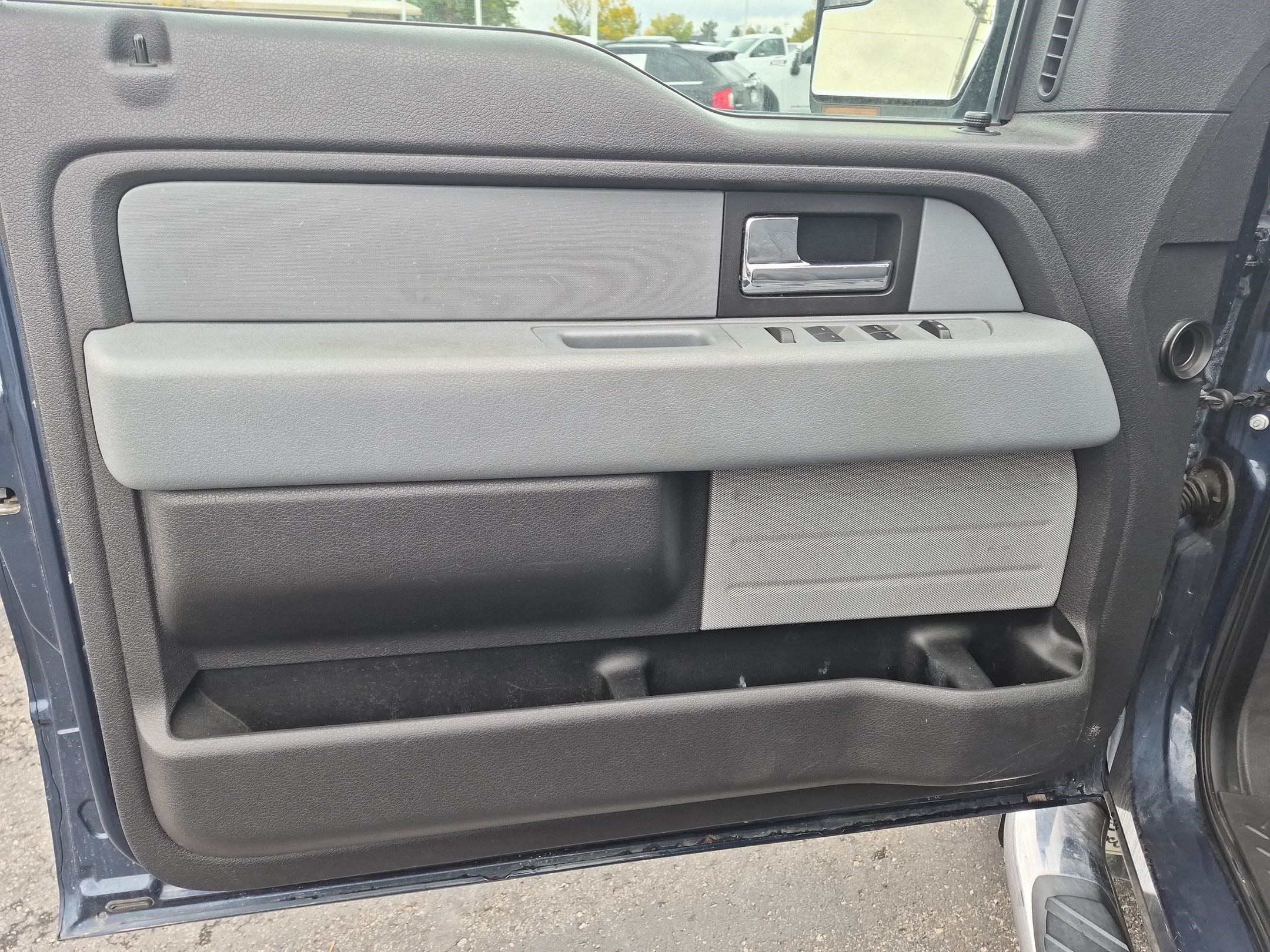 Used 2013 Ford F150 XLT w/ Luxury Equipment Group AWD/4WD image 14