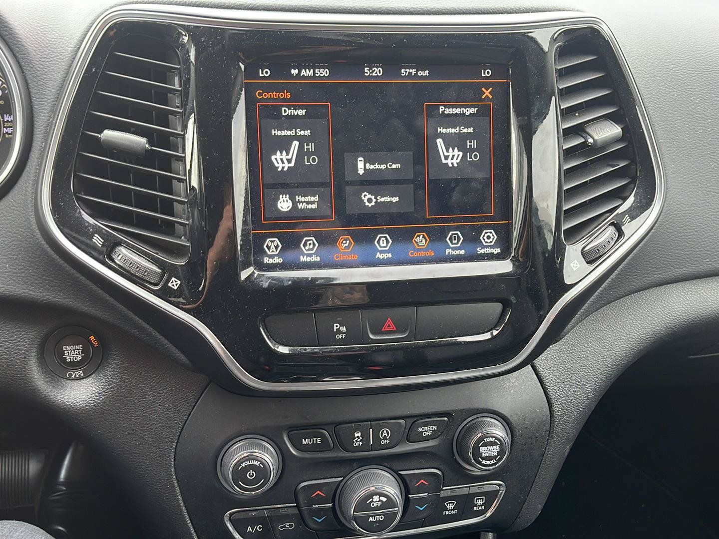 Used 2020 Jeep Cherokee Limited AWD/4WD image 9