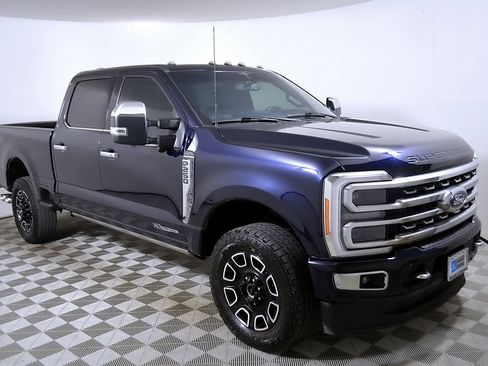 Used 2023 Ford F250 Platinum AWD/4WD image 6