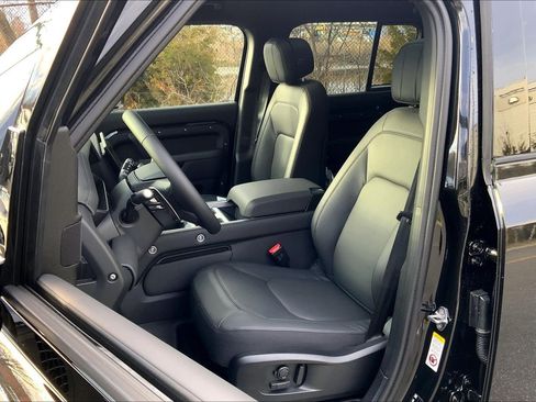 New 2026 Land Rover Defender 110 V8 image 9