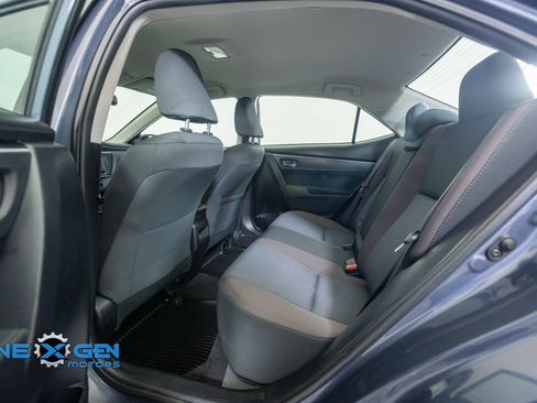 Used 2018 Toyota Corolla LE FWD image 27