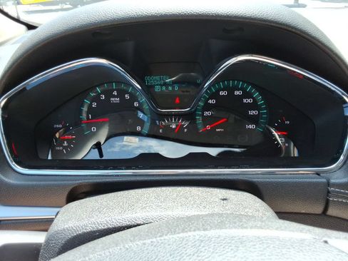 Used 2015 Chevrolet Traverse LT w/ Style and Technology Package FWD image 14