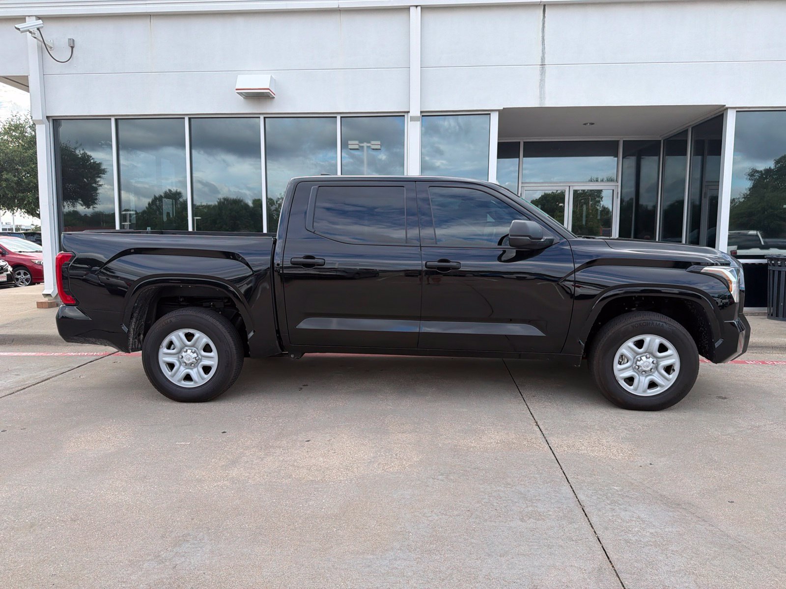 Used 2026 Toyota Tundra SR AWD/4WD image 5
