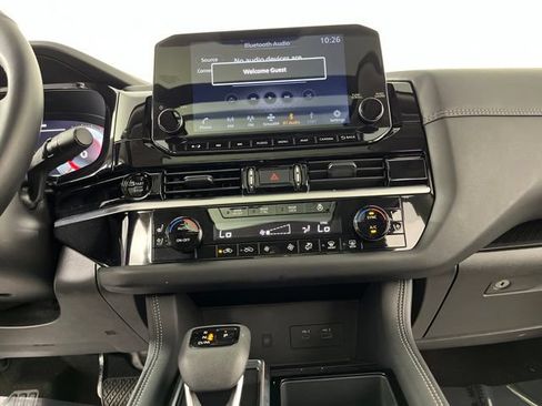 Certified 2025 Nissan Pathfinder Platinum FWD image 25