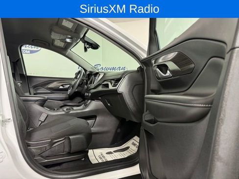 Used 2022 GMC Terrain SLE w/ Driver Convenience Package image 15