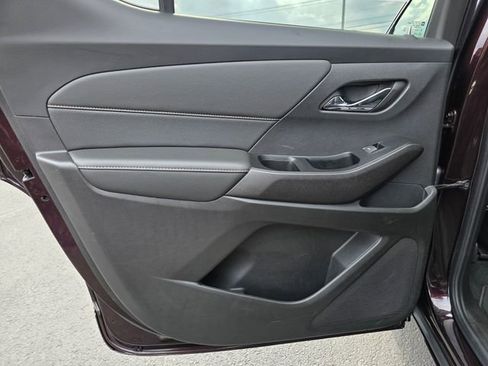 Used 2023 Chevrolet Traverse Premier image 22