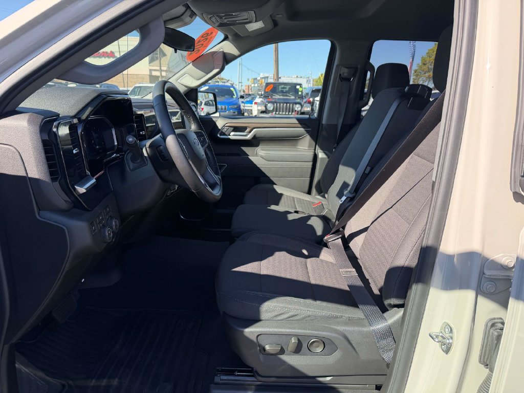 Used 2026 Chevrolet Silverado 1500 RST AWD/4WD image 18
