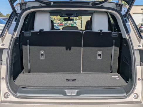 New 2026 INFINITI QX60 Luxe w/ Family Package image 13