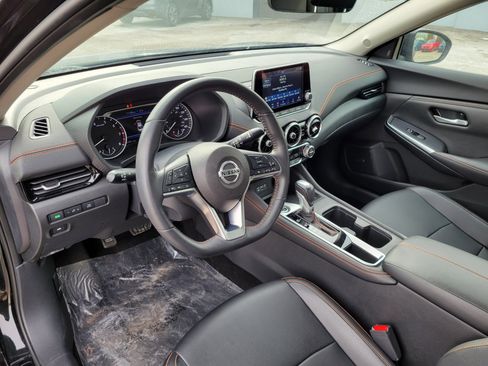 Used 2023 Nissan Sentra SR w/ SR Premium Package image 17