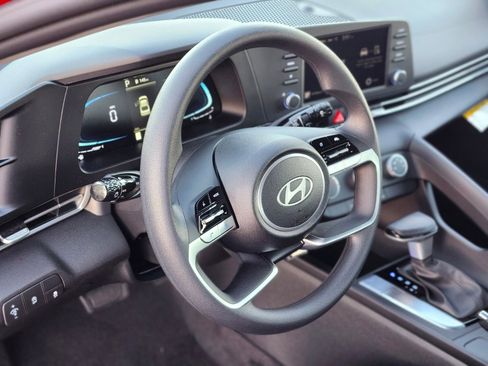 New 2026 Hyundai Elantra SE FWD image 19