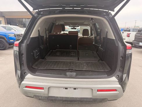 Certified 2024 Nissan Pathfinder Platinum w/ Cargo Package image 9