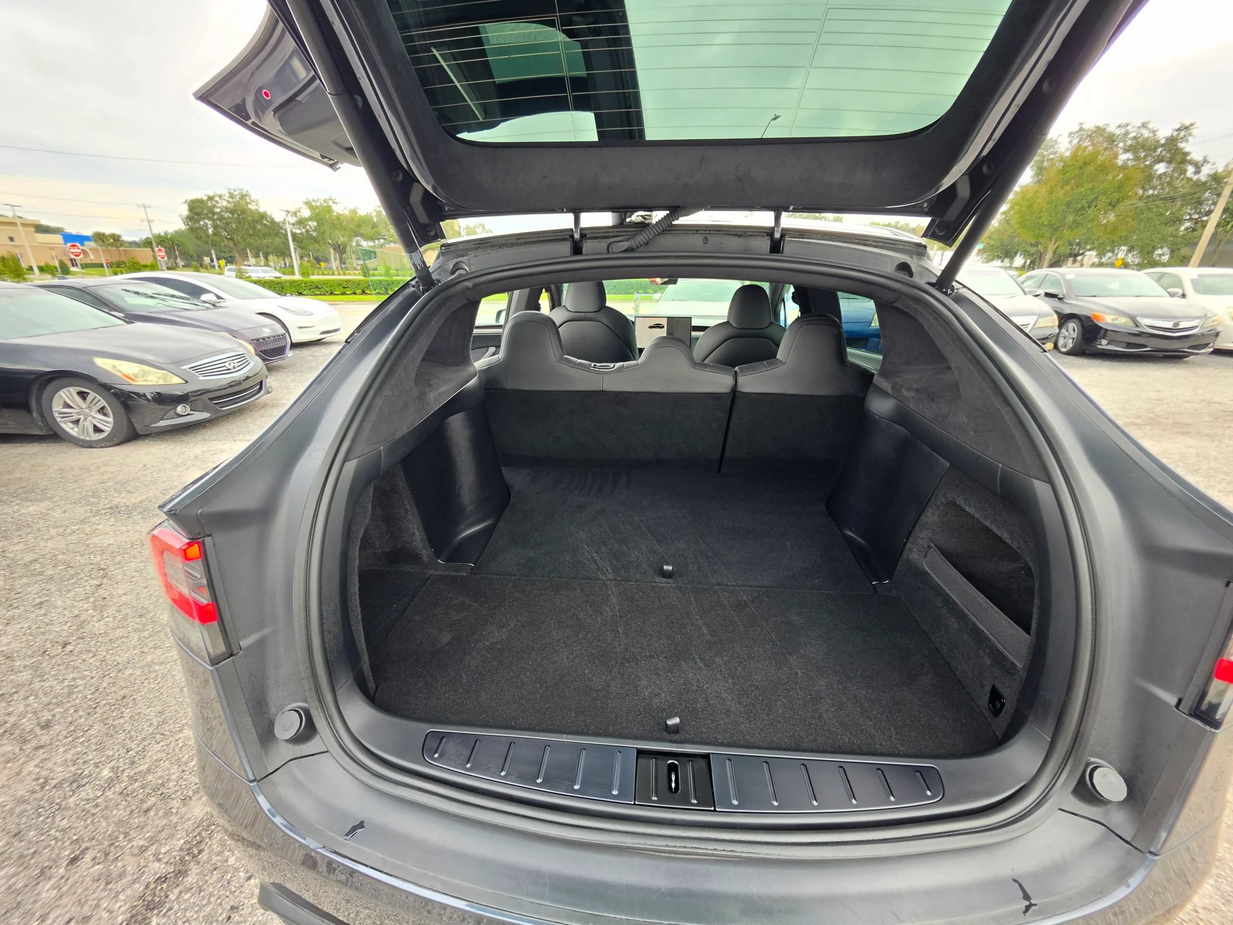 Used 2022 Tesla Model X AWD/4WD image 14