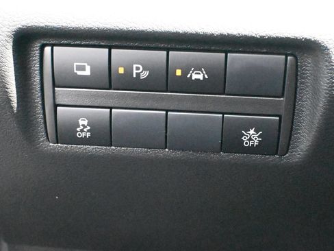 Used 2023 Nissan Versa S FWD image 11