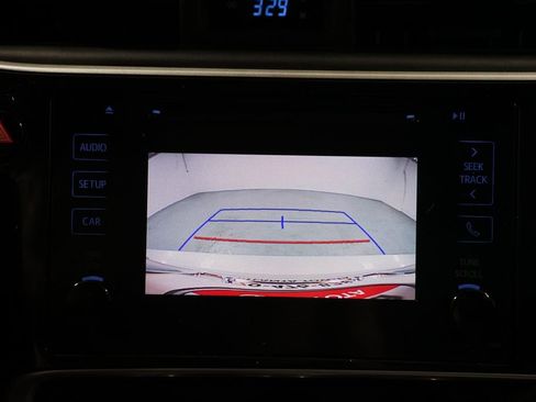 Used 2019 Toyota Corolla L image 18