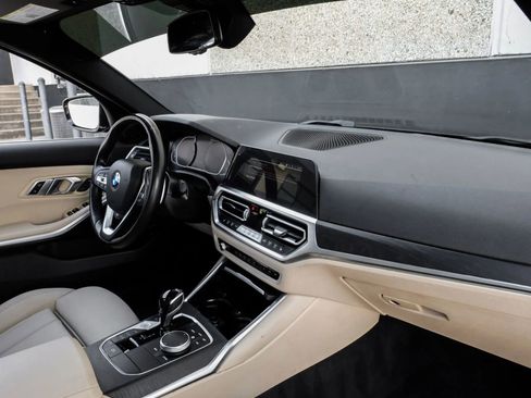 Used 2021 BMW 330i Sedan w/ Convenience Package image 16