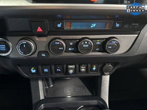 Used 2019 Toyota Tacoma Limited image 17