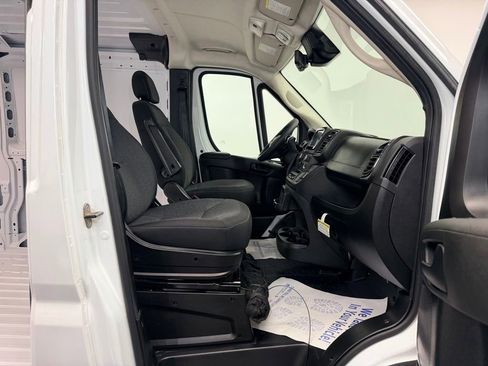 Used 2024 RAM ProMaster 2500 w/ Safety Group FWD image 11