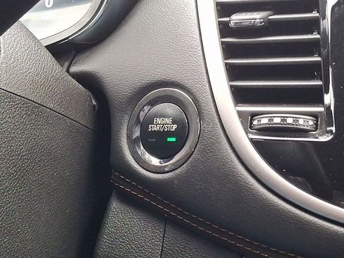 Used 2020 Chevrolet Trax LT w/ LT Convenience Package image 23