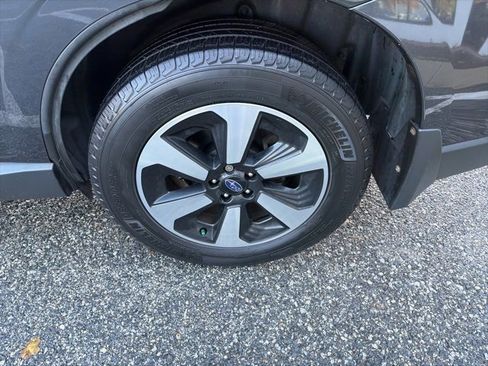 Used 2018 Subaru Forester 2.5i Limited image 16