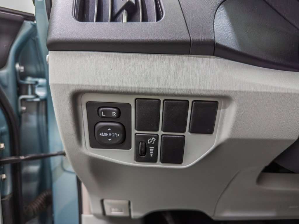Used 2015 Toyota Prius Two FWD image 23